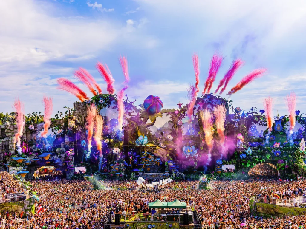 Tomorrowland 1 Tomorrowland 2024 Mainstage during the day
