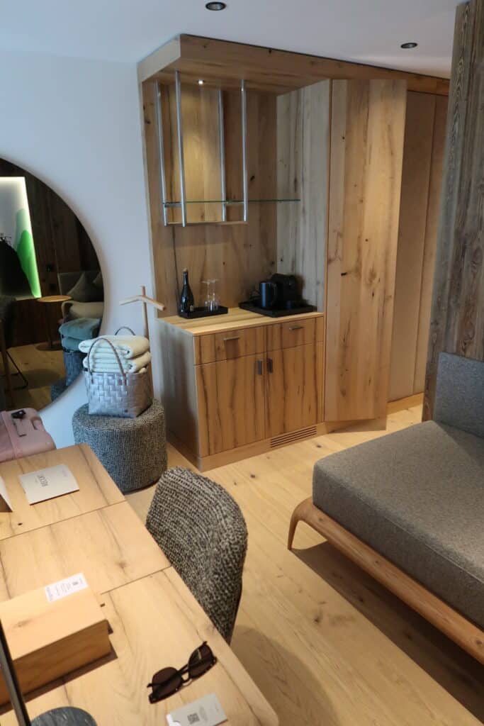 Hotel room sitting area and coffee station at Hotel Recort in Italy